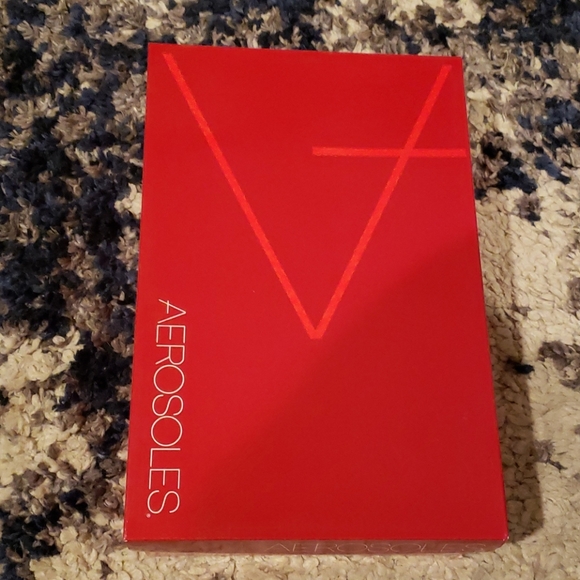 shoes - Picture 5 of 6